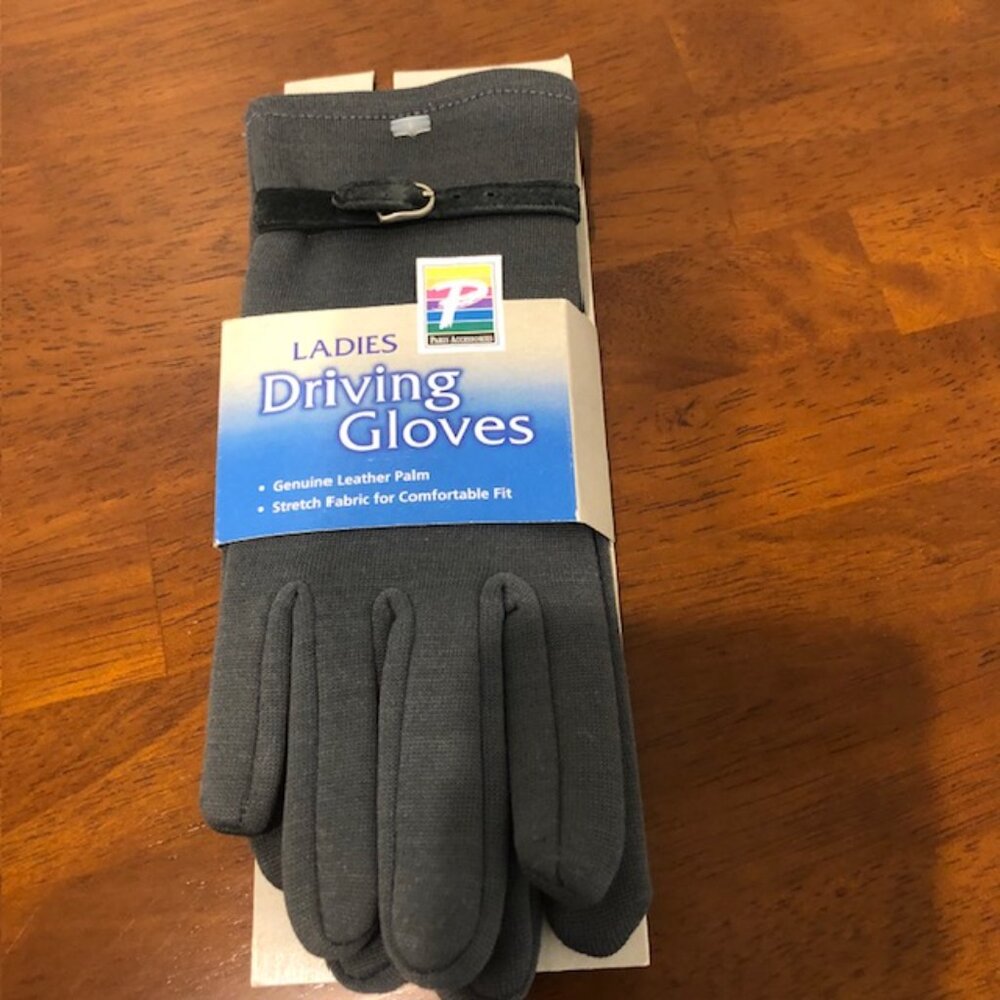 Ladies Driving Gloves Size SM NWT. - Picture 2 of 9